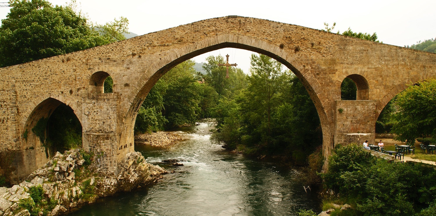 Roman bridge at Cangas
